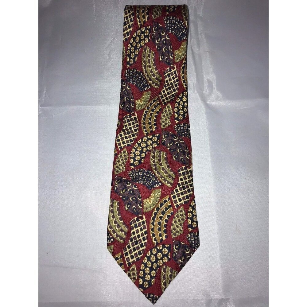 Burberrys of London Paisley Artistic Geomtric Arches 100% Silk Classic Neck Tie